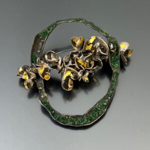 Spilla in fiore